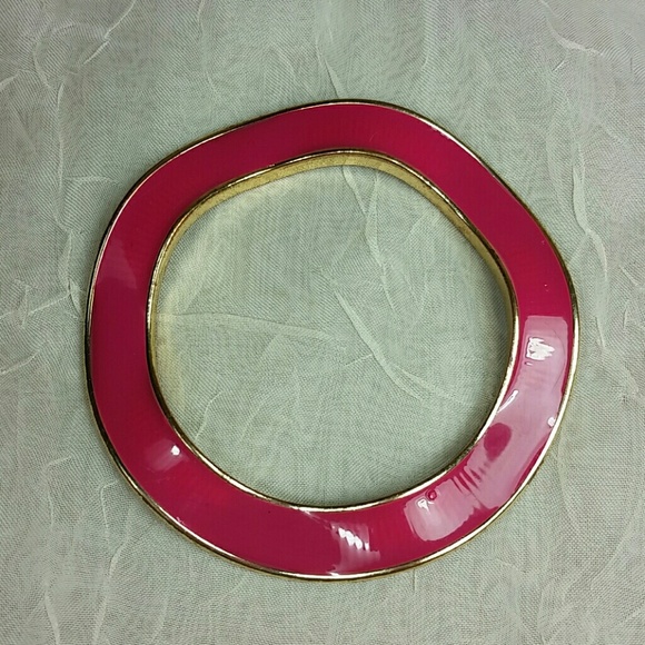 Bracelet bright pink enamel gold tone bangle - Picture 1 of 6